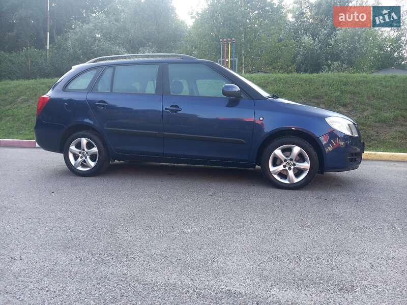 Універсал Skoda Fabia 2009 в Львові