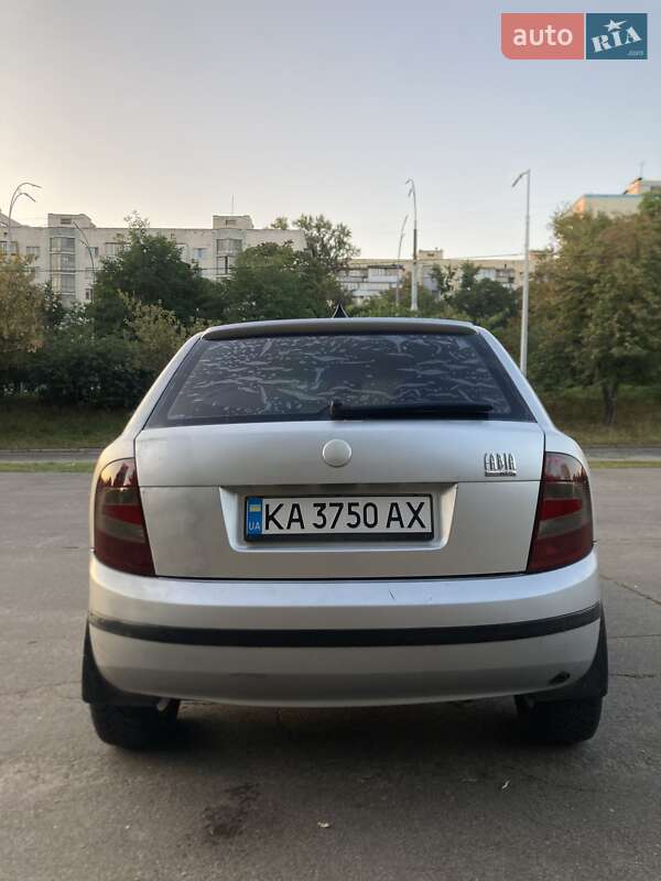 Хэтчбек Skoda Fabia 2006 в Киеве