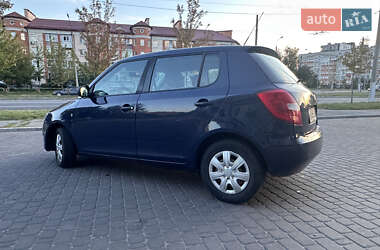Хэтчбек Skoda Fabia 2011 в 
