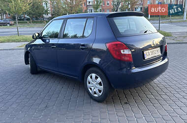 Хэтчбек Skoda Fabia 2011 в 