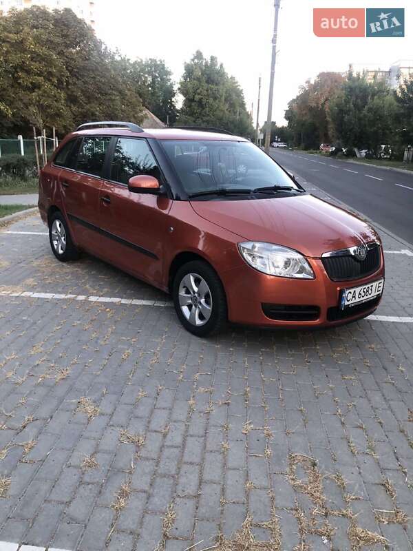 Универсал Skoda Fabia 2009 в 