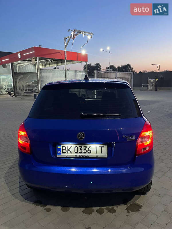 Хэтчбек Skoda Fabia 2009 в Ровно