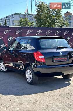 Хэтчбек Skoda Fabia 2011 в 
