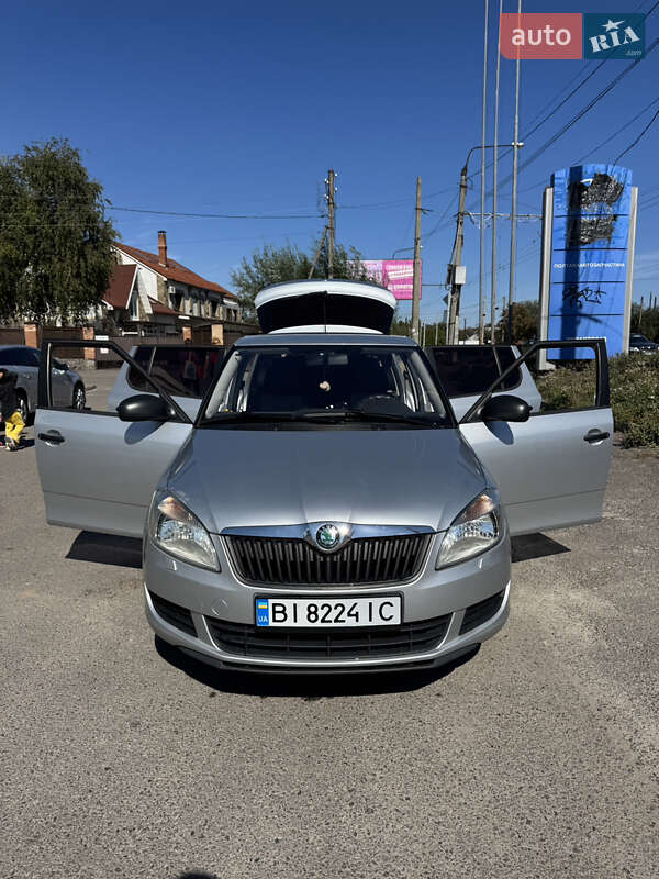 Хэтчбек Skoda Fabia 2011 в Полтаве