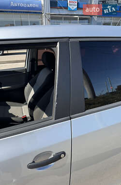Хэтчбек Skoda Fabia 2011 в 