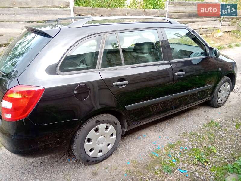 Универсал Skoda Fabia 2009 в Луцке