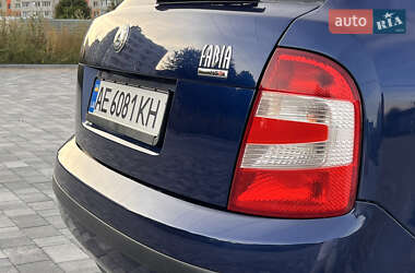 Хэтчбек Skoda Fabia 2006 в 
