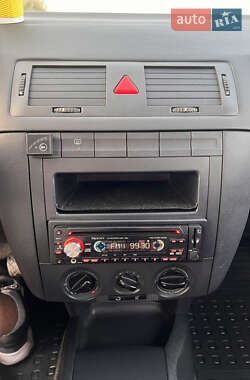 Хэтчбек Skoda Fabia 2006 в 
