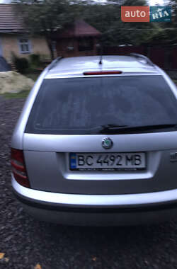 Хэтчбек Skoda Fabia 2001 в 
