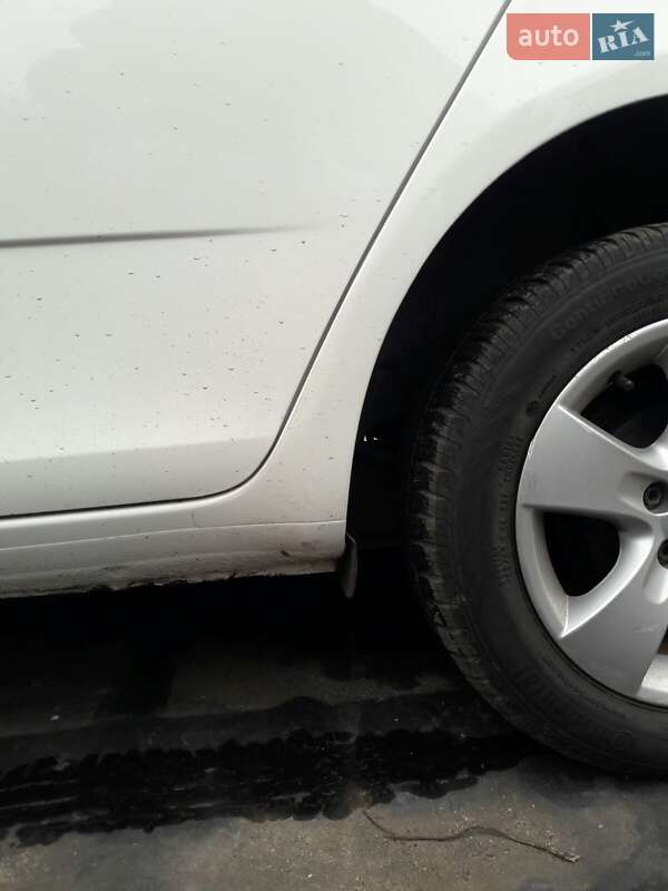 Универсал Skoda Fabia 2013 в Днепре