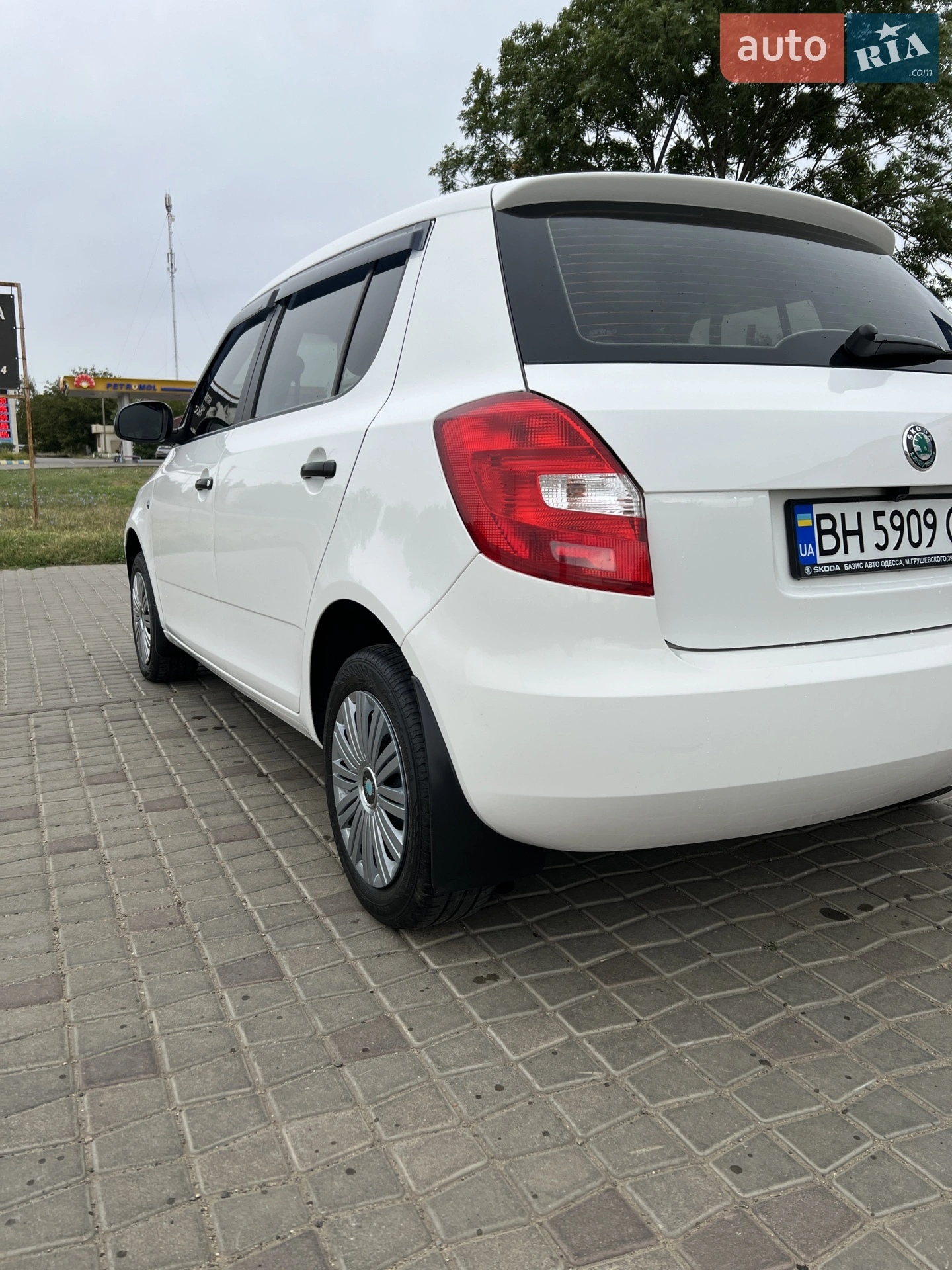 2012 Skoda Fabia - мініатюра 10