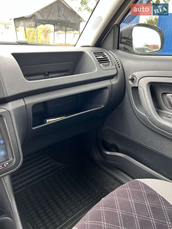 Хетчбек Skoda Fabia 2012 в Роздільній