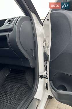 Хэтчбек Skoda Fabia 2012 в 