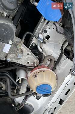 Хэтчбек Skoda Fabia 2012 в 