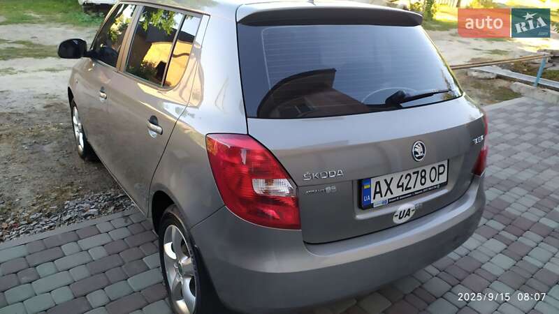 Хэтчбек Skoda Fabia 2013 в Богодухове