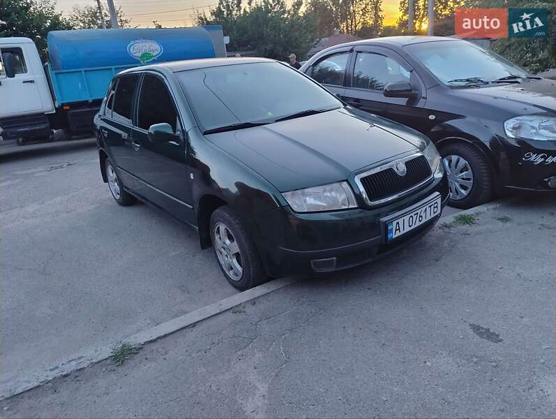 Хэтчбек Skoda Fabia 2002 в 
