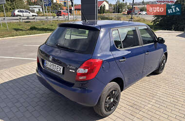 Хэтчбек Skoda Fabia 2011 в 