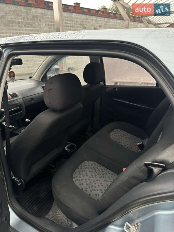 Хэтчбек Skoda Fabia 2005 в Ровно