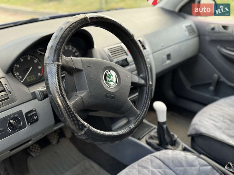 Хэтчбек Skoda Fabia 2003 в Ивано-Франковске