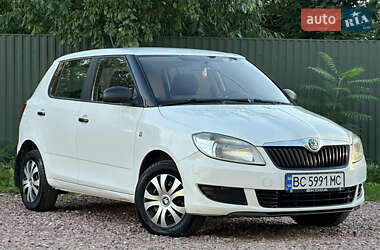 Хэтчбек Skoda Fabia 2011 в 