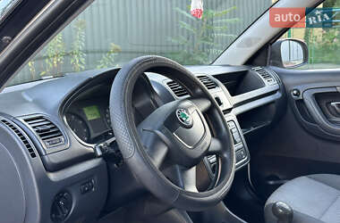 Хэтчбек Skoda Fabia 2011 в 