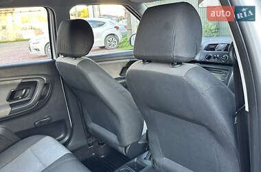 Хэтчбек Skoda Fabia 2011 в 