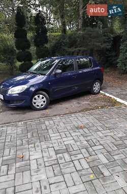Хэтчбек Skoda Fabia 2011 в 