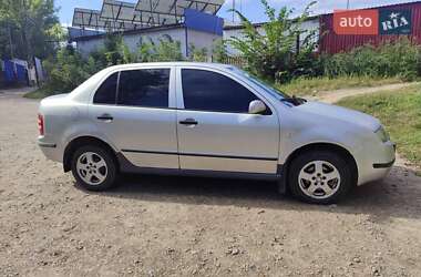 Седан Skoda Fabia 2003 в Виннице