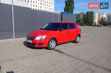 Хэтчбек Skoda Fabia 2011 в Черкассах