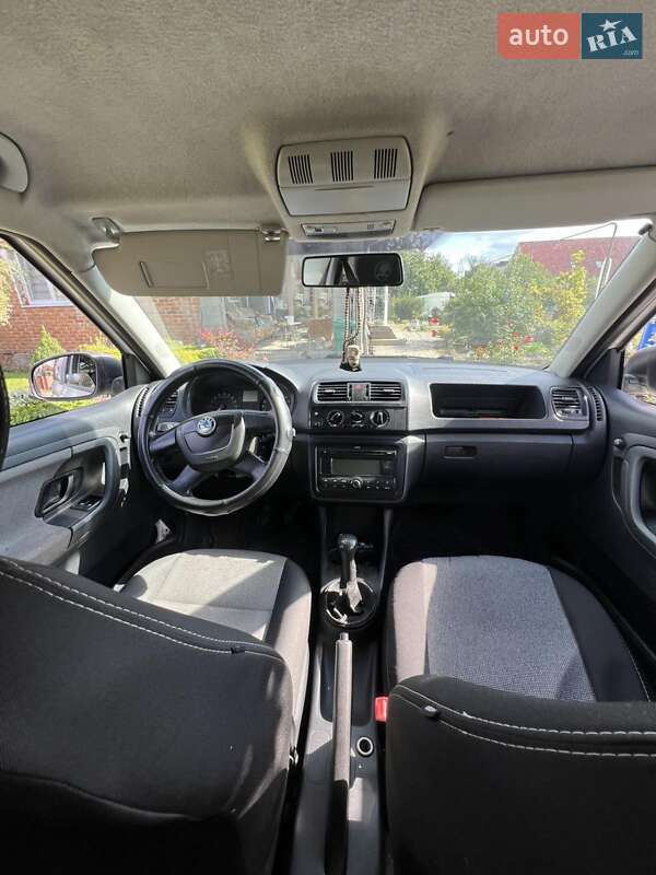 Універсал Skoda Fabia 2010 в Луцьку