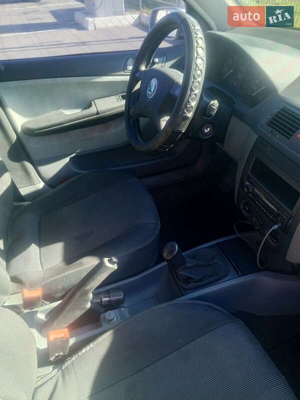 Седан Skoda Fabia 2002 в Литине
