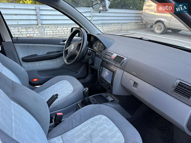 Хэтчбек Skoda Fabia 2001 в Харькове