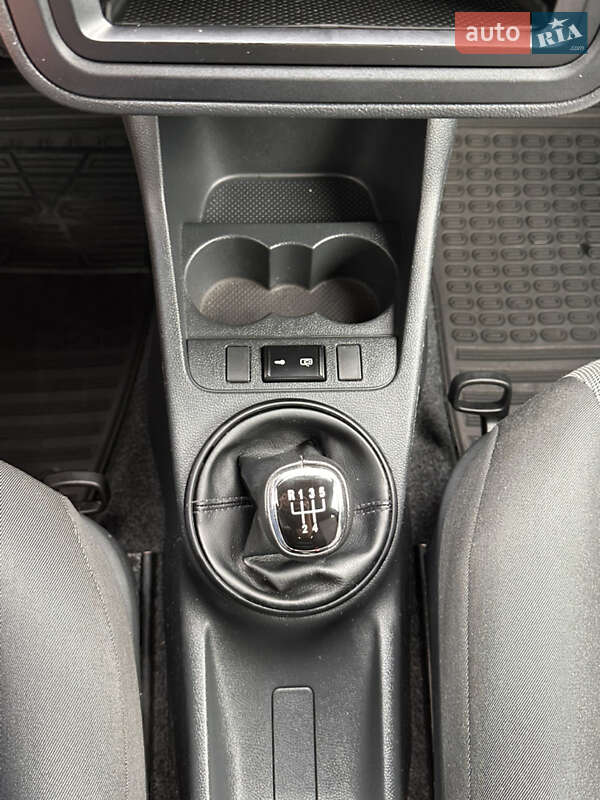 Універсал Skoda Fabia 2012 в Ужгороді