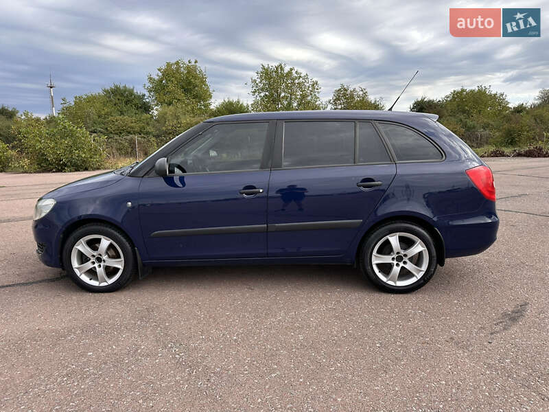 Універсал Skoda Fabia 2012 в Ужгороді