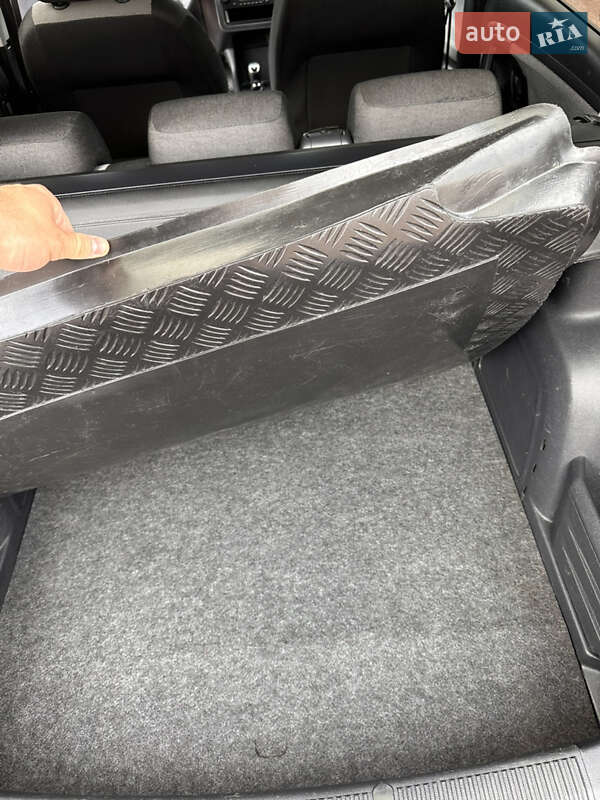 Універсал Skoda Fabia 2012 в Ужгороді