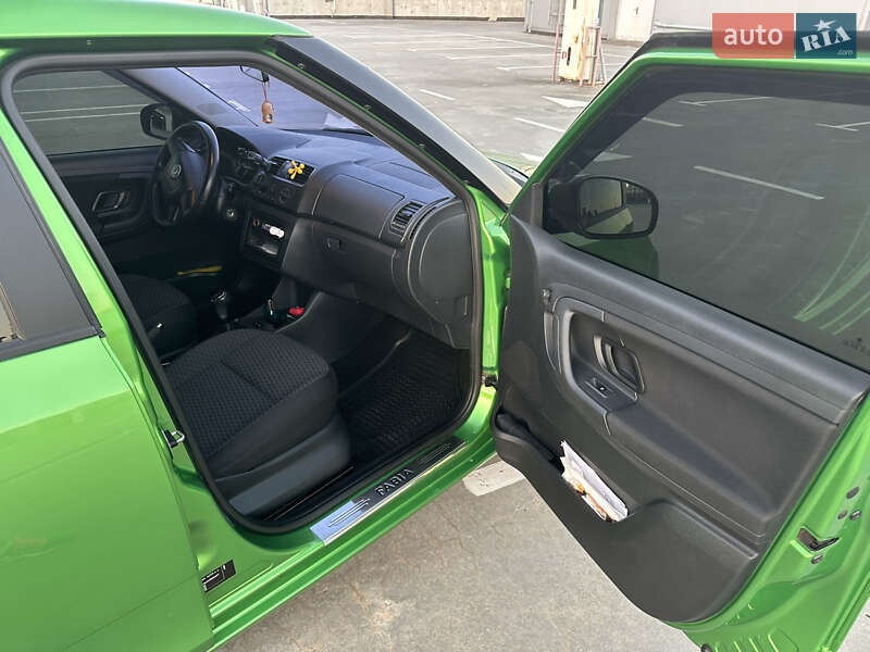 Хетчбек Skoda Fabia 2012 в Києві