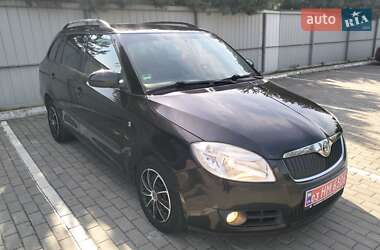 Універсал Skoda Fabia 2009 в Луцьку
