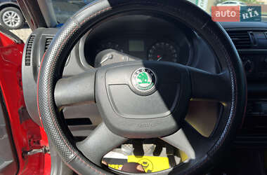Хэтчбек Skoda Fabia 2012 в 