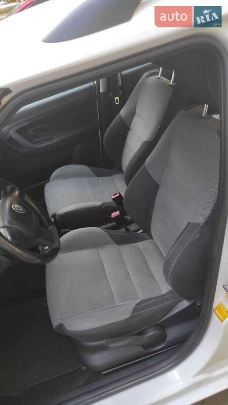 Універсал Skoda Fabia 2011 в Вінниці