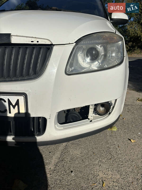 Хэтчбек Skoda Fabia 2008 в Киеве