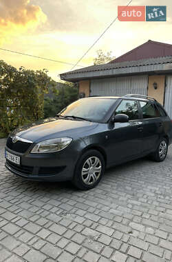 Універсал Skoda Fabia 2014 в Дунаївцях