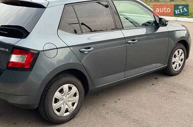Хэтчбек Skoda Fabia 2018 в 