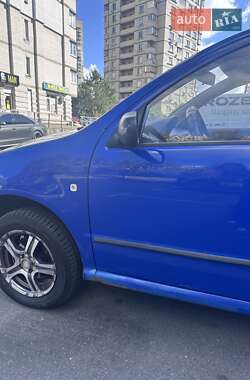 Хэтчбек Skoda Fabia 2006 в 