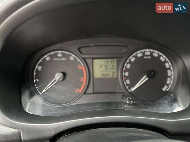 Хэтчбек Skoda Fabia 2009 в Владимире