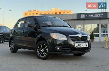 Хэтчбек Skoda Fabia 2008 в Киеве