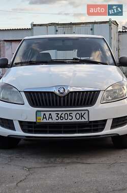 Хетчбек Skoda Fabia 2014 в Києві