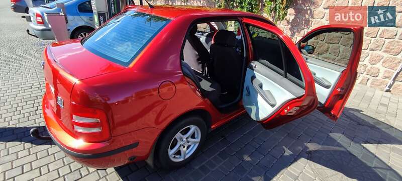 Седан Skoda Fabia 2002 в Кропивницькому