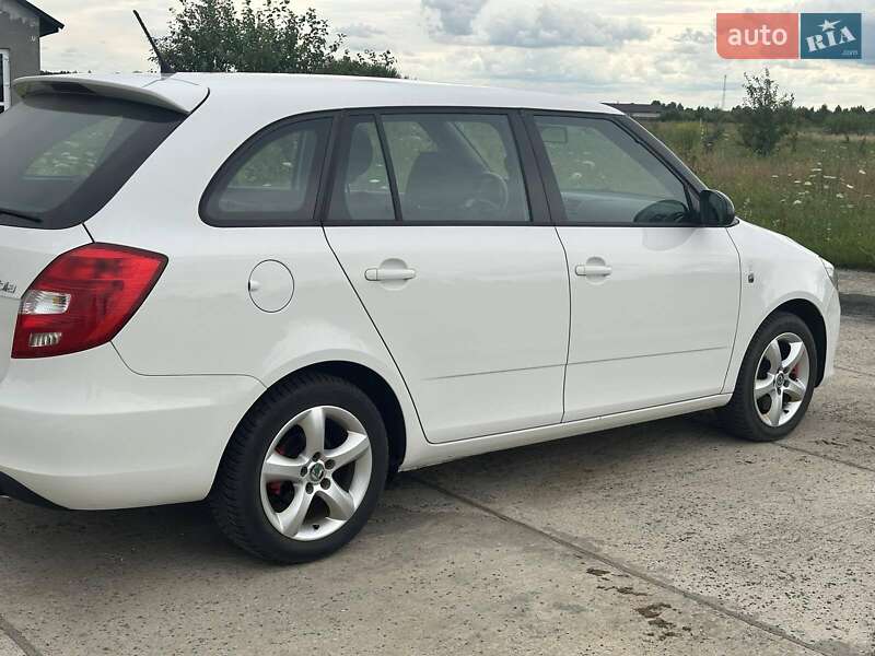 Універсал Skoda Fabia 2012 в Сарнах