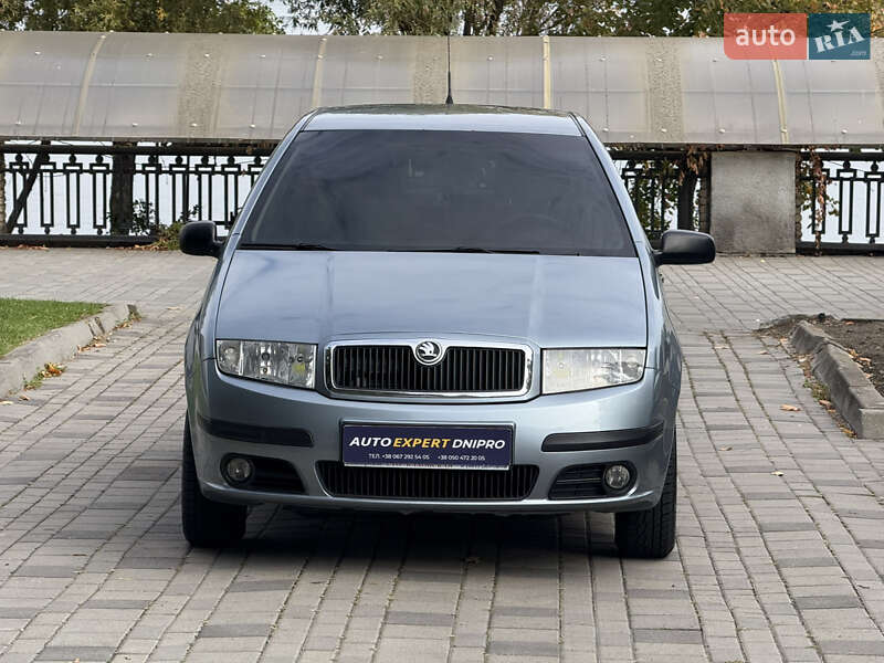 Хетчбек Skoda Fabia 2005 в Дніпрі
