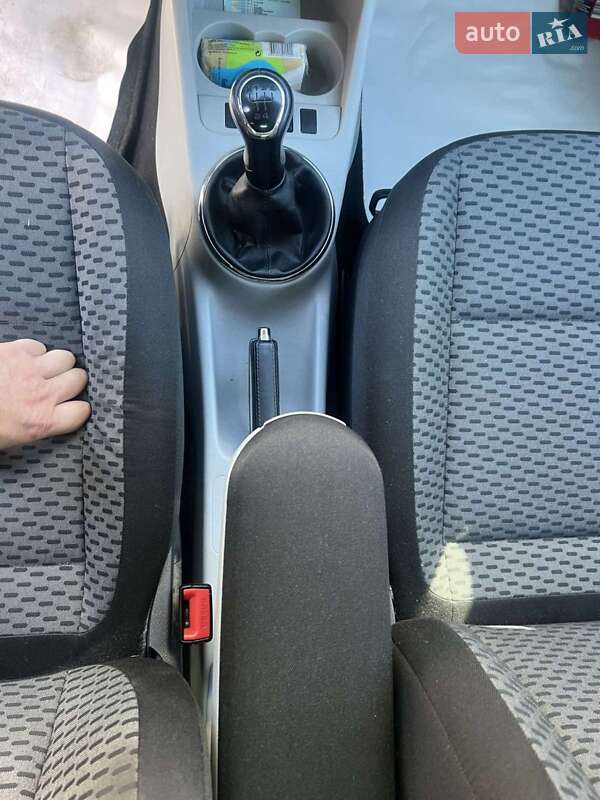 Универсал Skoda Fabia 2012 в Звягеле